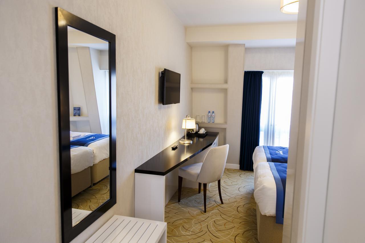 Tribeca Hotel Tbilisi Esterno foto