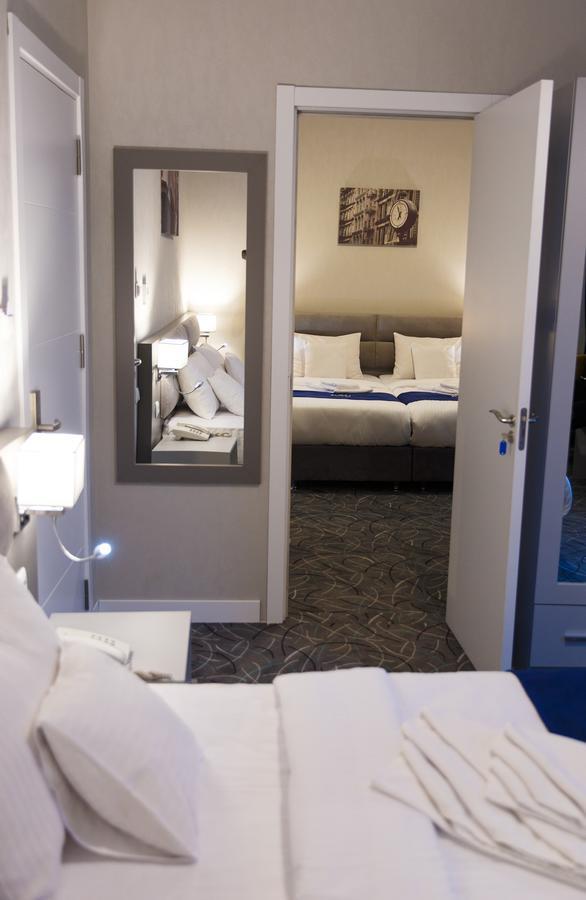Tribeca Hotel Tbilisi Esterno foto